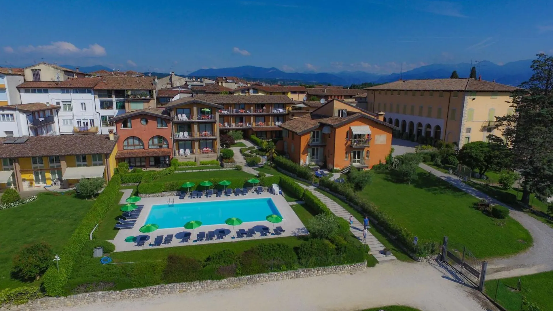 Appartamento Moniga del Garda 아파트